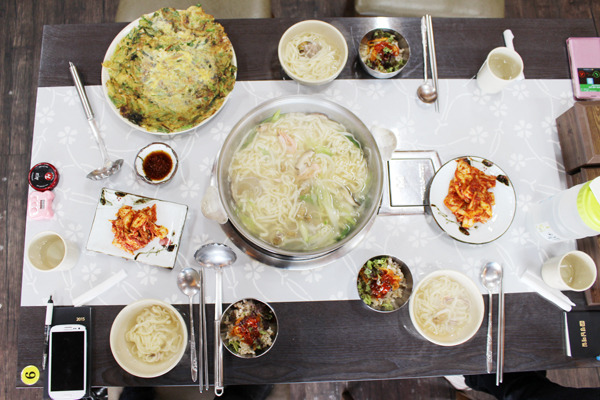 신선한 해물로 우려낸 담백한 맛 일품