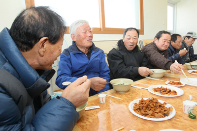 스시락 일식ㆍ한솔씽크ㆍ둘리떡집, 봉사