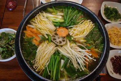 자연재료 와송ㆍ생오리 보양식… 맛 깔끔해요