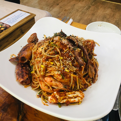 [기획/특집]농사짓는 서 셰프의 맛집 릴레이...창원 청기와 감자탕