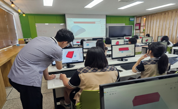 함안여중, 로봇 분야 특성화고 진로 체험