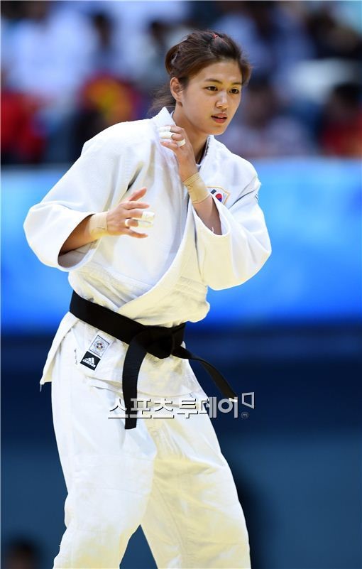 [여기는 인천]女 63㎏급 정다운, 한국 유도 첫 번째 금메달!
