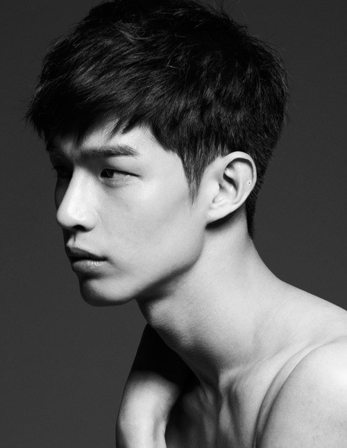 [스타&스타일] 신인 타이틀 벗은 ‘모델 태은’