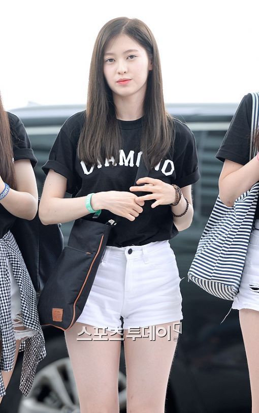 [포토]다이아 예빈, 피곤한 표정도 귀여워