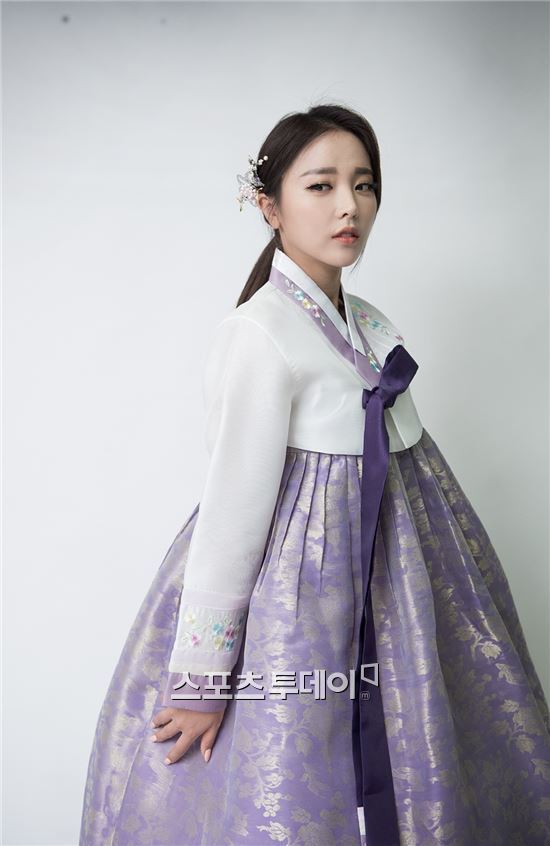 [ST포토]홍진영, 단아한 한복 자태(추석 인터뷰)