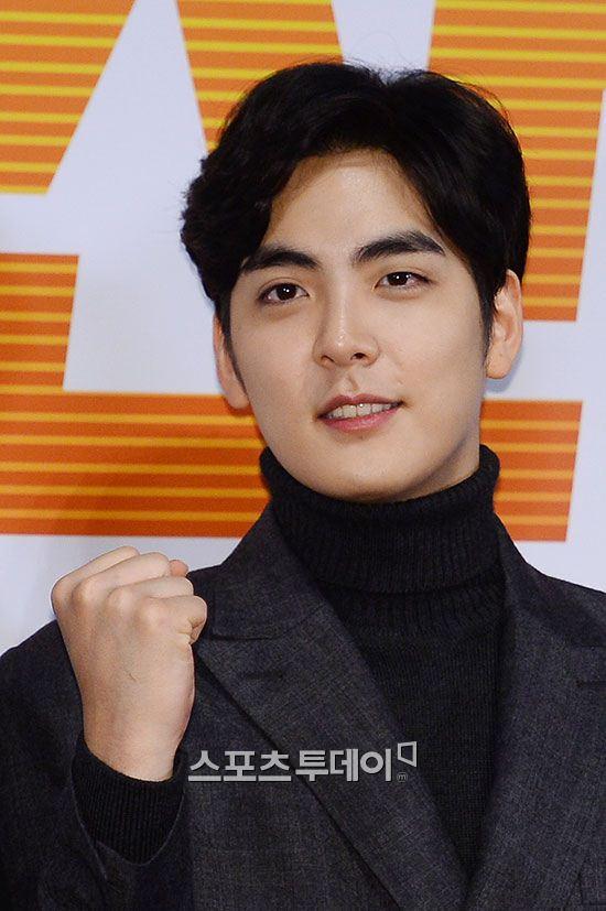 [ST포토]문용석, 신인 배우의 다부진 파이팅(잡아야 산다)