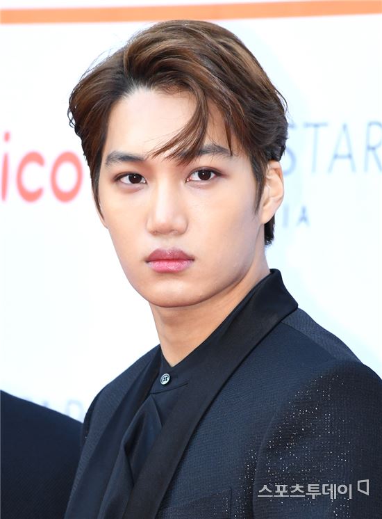 [ST포토]카이 눈빛으로 여심 저격