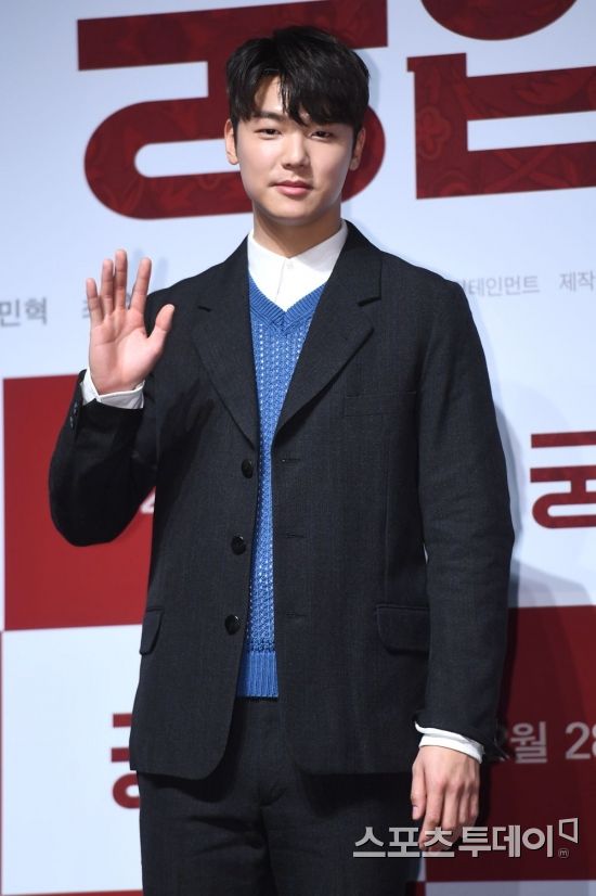 [ST포토] 강민혁 여심 흔드는 중
