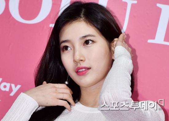 [ST포토] 수지, 모공도 안보이는 꿀피부