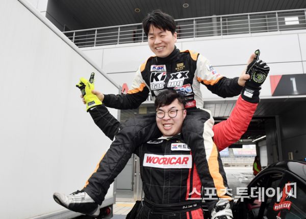 [ST포토] 이대준, GT-300 우승 차지
