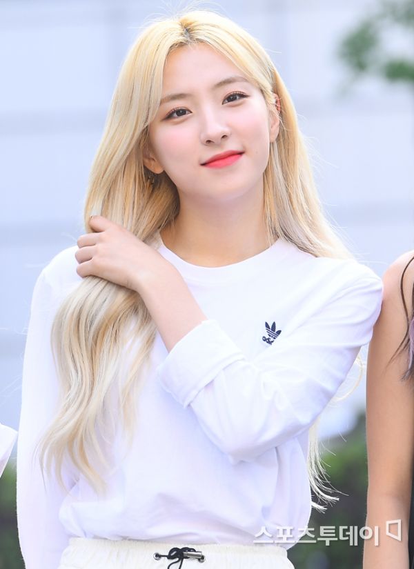[ST포토] 우주소녀 은서 새하얀 피부 