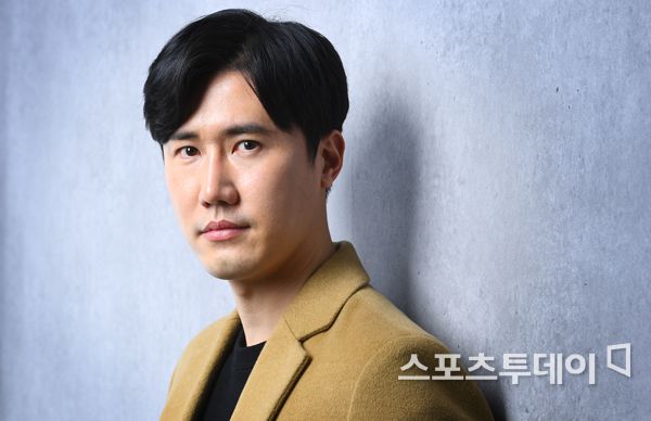 [ST포토] 신성 진심으로 노래하겠습니다