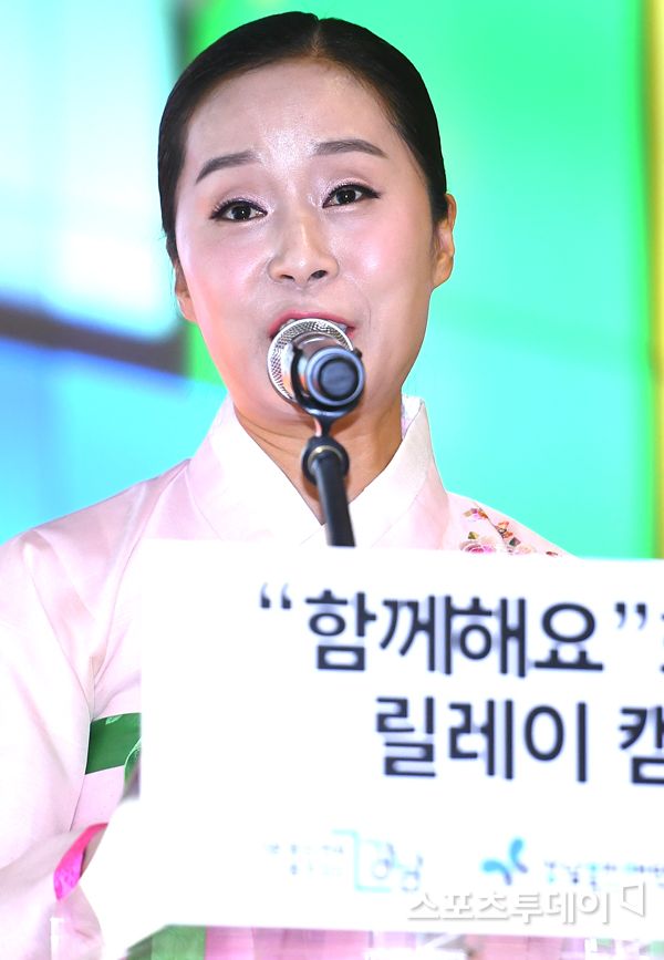 [ST포토] 박애리, 진행이 술술~