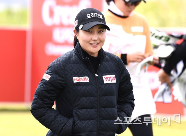 [ST포토] 서연정, 미소 지으며 시작