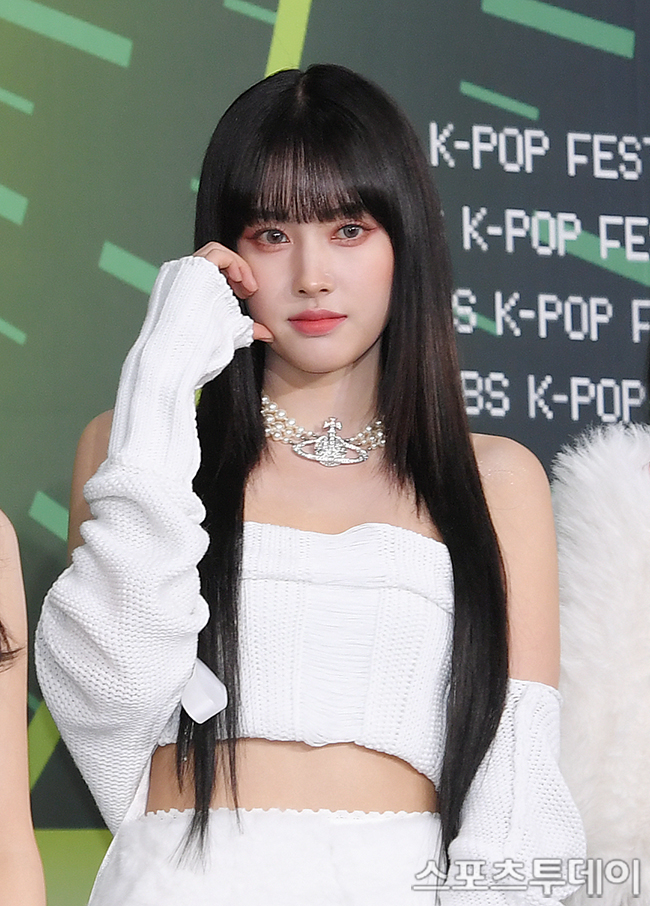 [ST포토] 스테이씨 윤 센터 미모