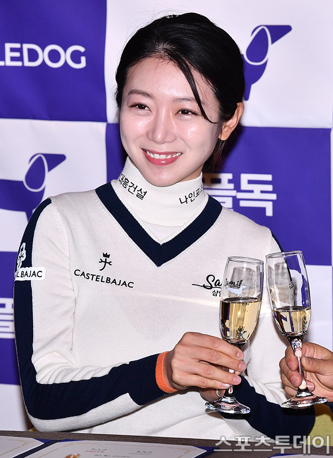 [ST포토] 안소현 프로, 나는 와인 좋아하는 여자