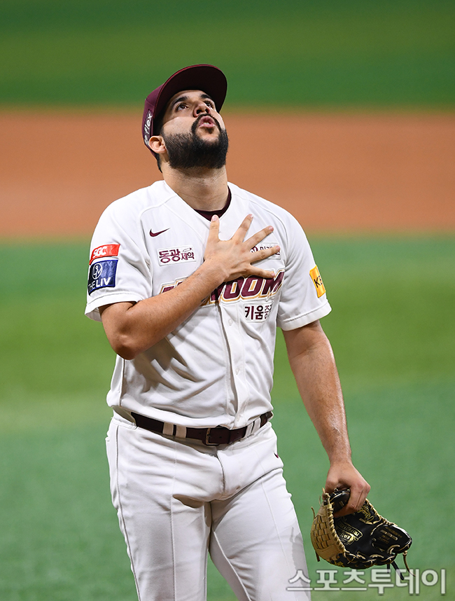 헤이수스 시즌 첫 10승 키움, 4-1로 LG에 승리…6연승 질주