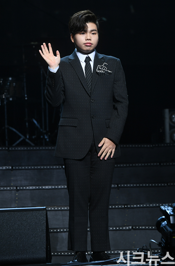 [시크포토]더 이스트라이트 이승현 독특한 헤어스타일