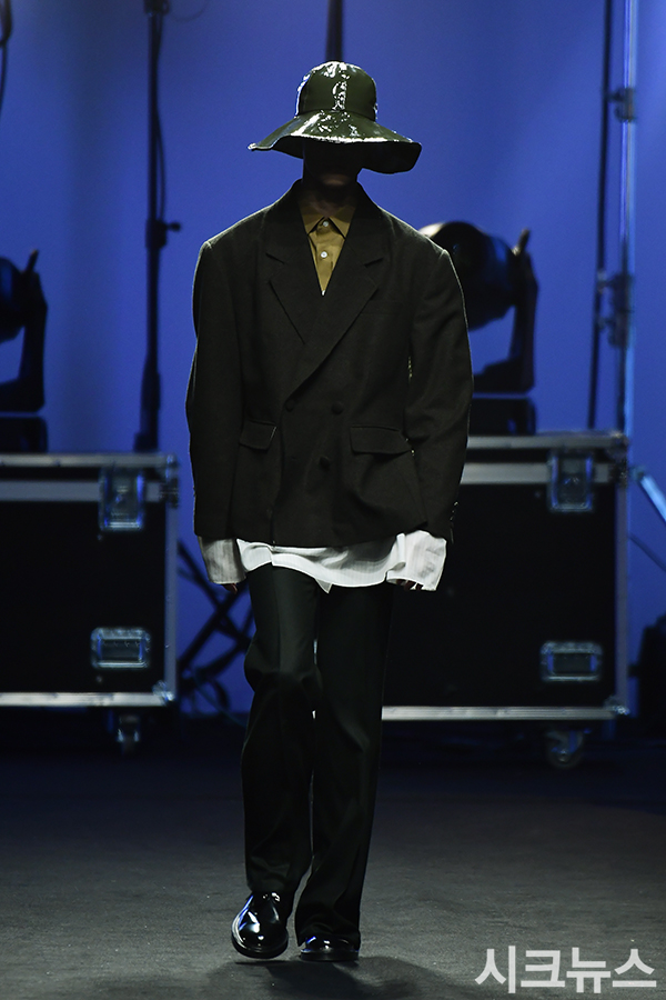 [시크포토]2018 F/W 헤라서울패션위크 오디너리 피플(ORDYNARY PEOPLE) 패션쇼 - 2