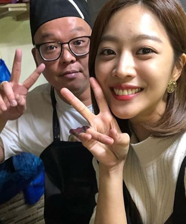 골목식당 홍탁집 아들, 조보아와 한 컷 마지막 촬영 때