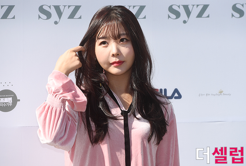 [더셀럽포토]레이나 상큼한 핑크