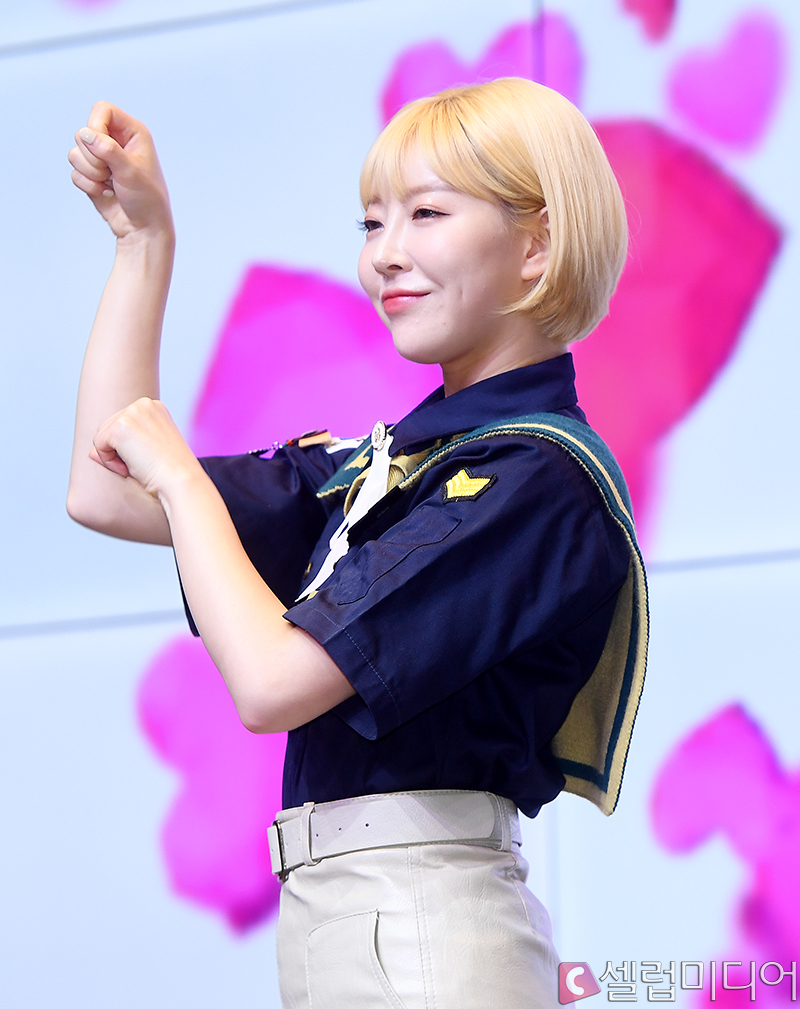 [셀럽포토]마니또 애니 귀여움이 뚝뚝