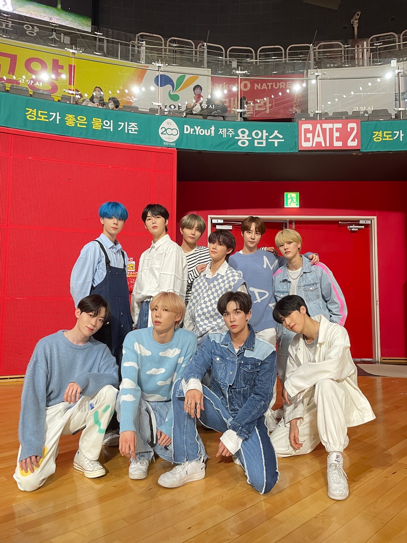 나인아이, 프로농구 홈경기 시투 출격…데뷔 전 눈도장 쾅