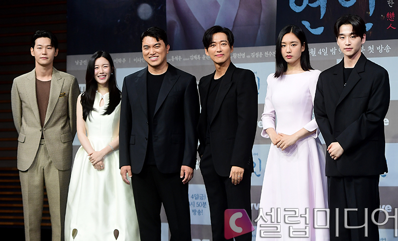 [셀럽포토]연인 주역들 신선한 조합