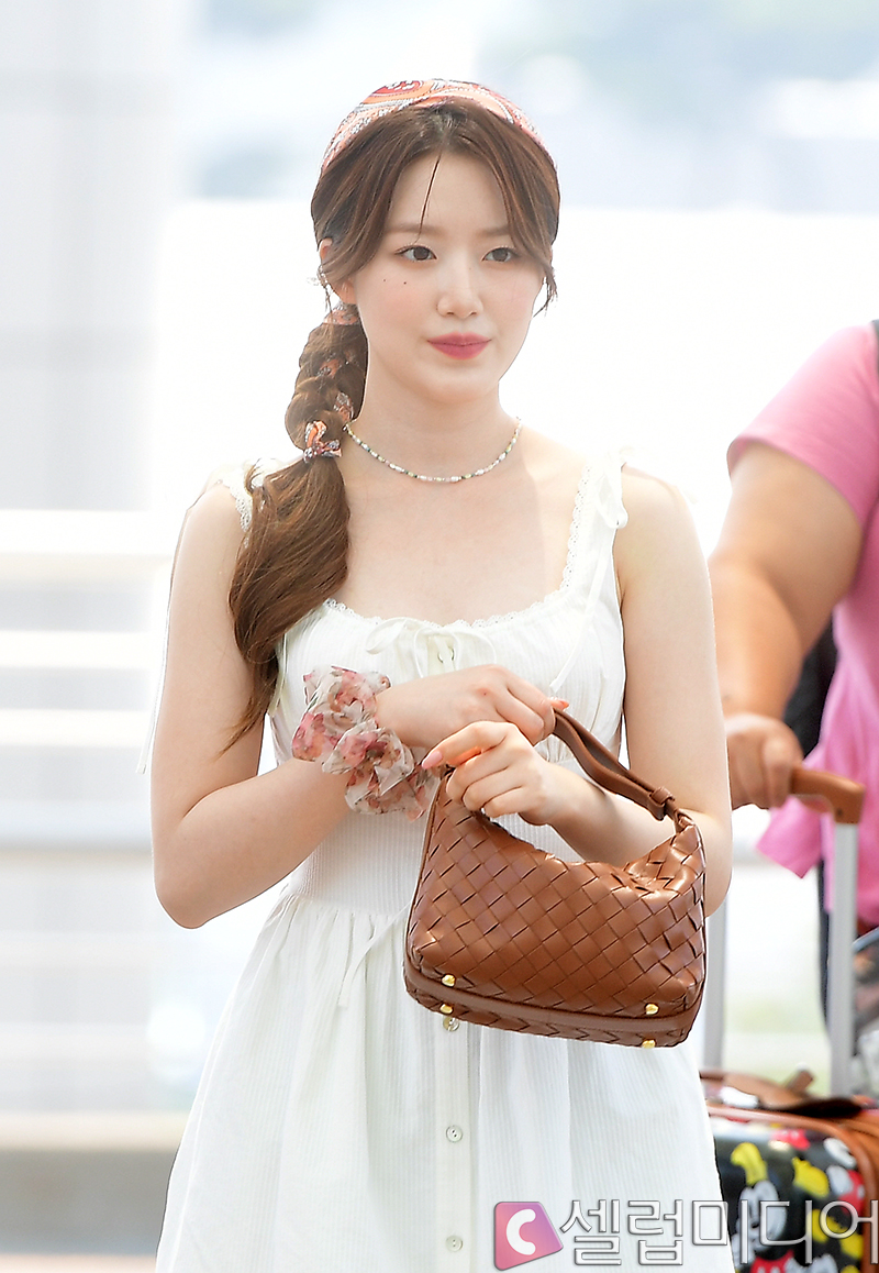 활동 중단 (여자)아이들 슈화, 내일(21일) MLB 개막전 참석