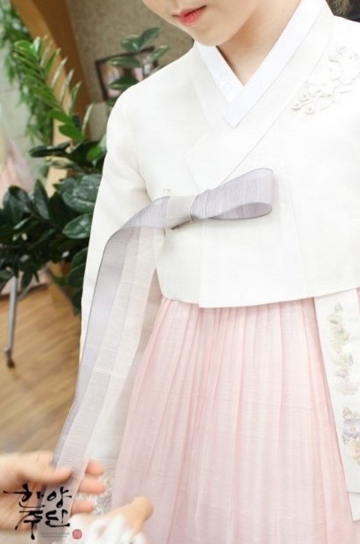 나예한복-한양주단, 웨딩 시즌 맞아 신랑신부-혼주한복 1:1 맞춤 컨설팅 제공