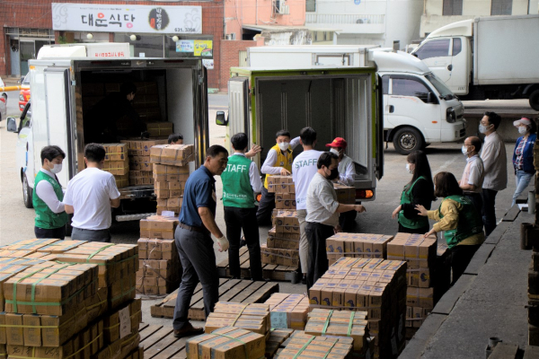 한국국제구호협회-디엠푸드, 천사무료급식소에 1,500만원 상당 식료품 후원