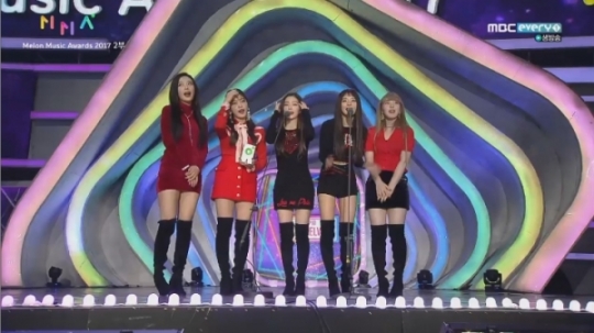 [멜론뮤직어워드] 레드벨벳, 올해의 톱10 “멋진 가수 되겠다”