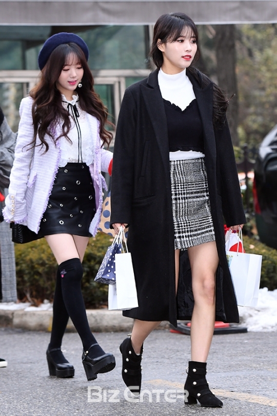 [BZ포토] 러블리즈 케이-이미주, 추워도 미니스커트