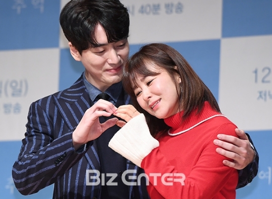 ‘한여름의 추억’ 최강희 “이준혁과 7살 차이? 평소 나이 개념 없다”