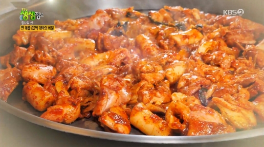 2TV 생생정보 장사의 신, 연 매출 82억 춘천 철판 닭갈비…맛의 비결은 양파