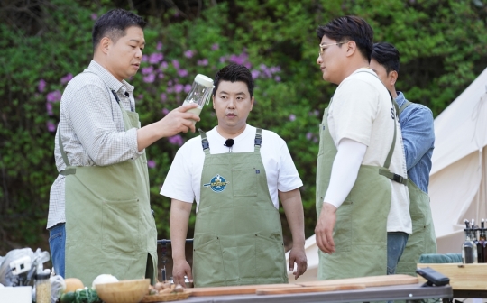 현주엽 나이 7세 동생 김태균, 강원도 홍천 식당서 고기 먹방 “식탐 없는 편”