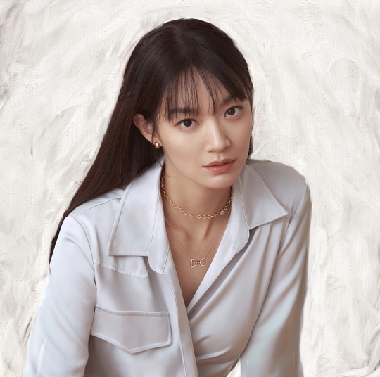 신민아, 주얼리 브랜드 디디에 두보 새 뮤즈 [화보]