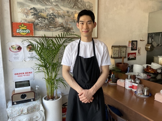 서울 송파구 위치 카우카무(족발덮밥) 카우똠(새우국밥) 달인 맛집 조명, 여기가 카오산 로드(생활의 달인)