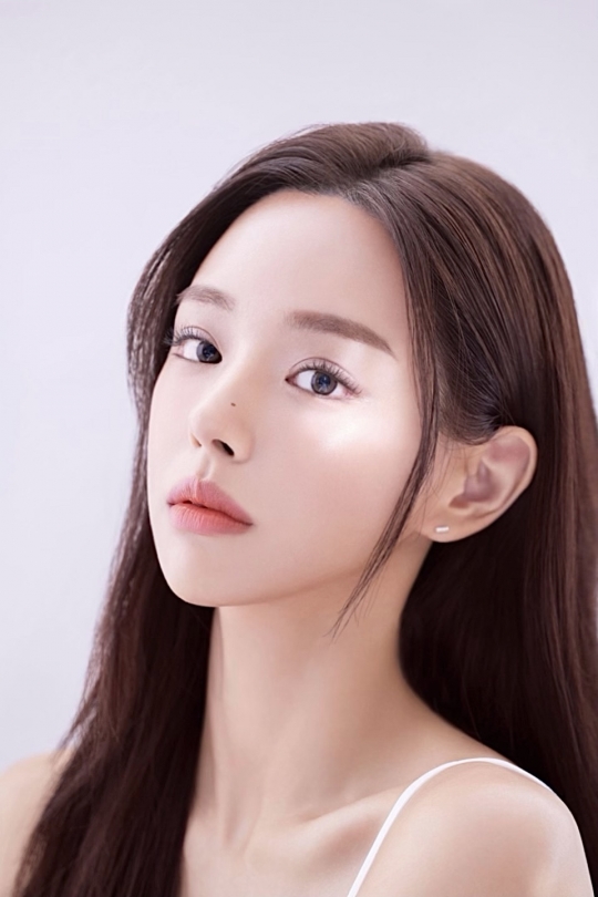 크리에이터 쁠리(노이설), 라인 엔터테인먼트와 전속계약…김구라ㆍ윤형빈과 한솥밥