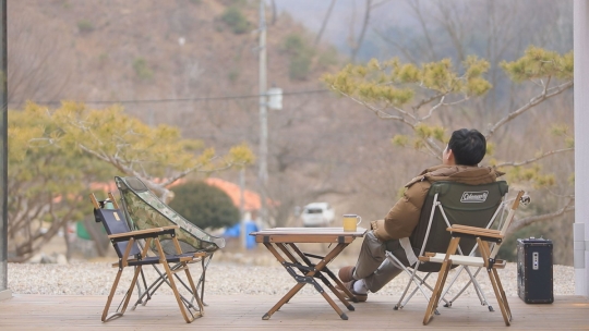 건축탐구 집 여주 하얀 텐트집ㆍ홍천 처갓집 뒷마당 캠핑장, 캠핑 위해 집 지은 사람들