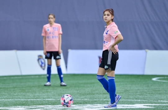 골때리는 그녀들(골때녀) 시즌5, 월드클라쓰 카라인ㆍ애기ㆍ케시 VS 구척장신 차서린ㆍ김진경ㆍ진정선…4강 OR 5ㆍ6위전