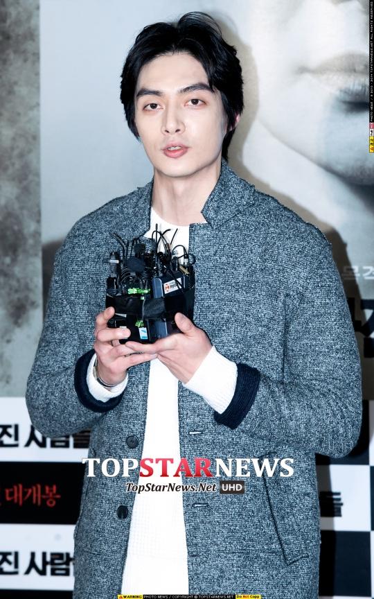 [HD포토] 김준, ‘짙은 눈썹에 자꾸 눈이가’ (섬 사라진 사람들 VIP 시사회)