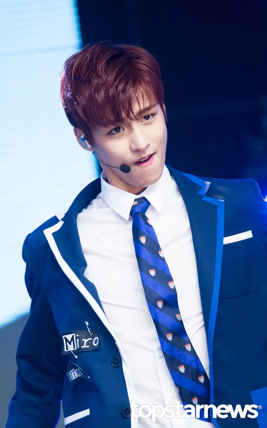 [HD포토] 로미오(ROMEO) 현경, ‘붉은 머리로 여심 사냥’