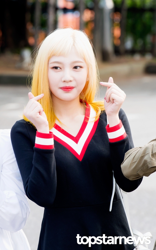 [HD포토] 레드벨벳(Red Velvet) 조이, ‘러블리함 대 폭발’ (뮤직뱅크 출근길)