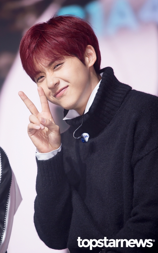 [HD포토] 비원에이포(B1A4) 신우, ‘심쿵 아이컨택’
