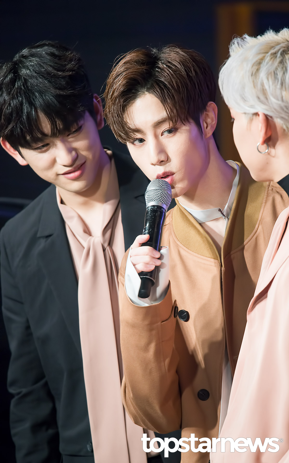 [HD포토] 갓세븐(GOT7) 진영-마크, ‘오구오구 우리  한국말 잘해요’