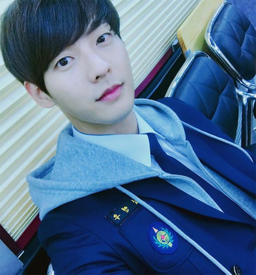 [근황] 비투비(BTOB) 이민혁, 교복도 완벽하게 소화…‘훈훈한 비주얼’