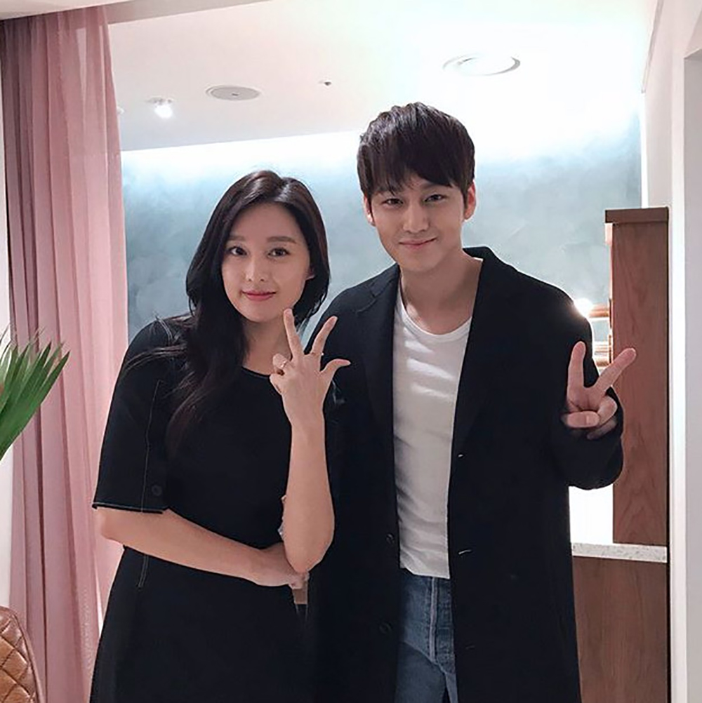 [근황] 김지원, 김범과 함께한 투샷…조선명탐정3, 드디어 개봉
