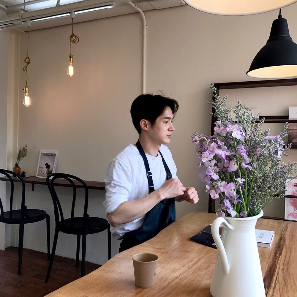 하트시그널 시즌2 김현우, 인스타그램 속 일상도 연일 화제…직업은 셰프, 취미는 독서?