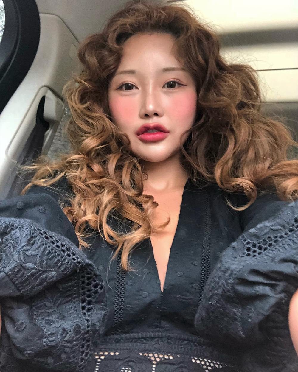 스타일난다 김소희 대표, 독보적 패션 선보여…결점없는 미모